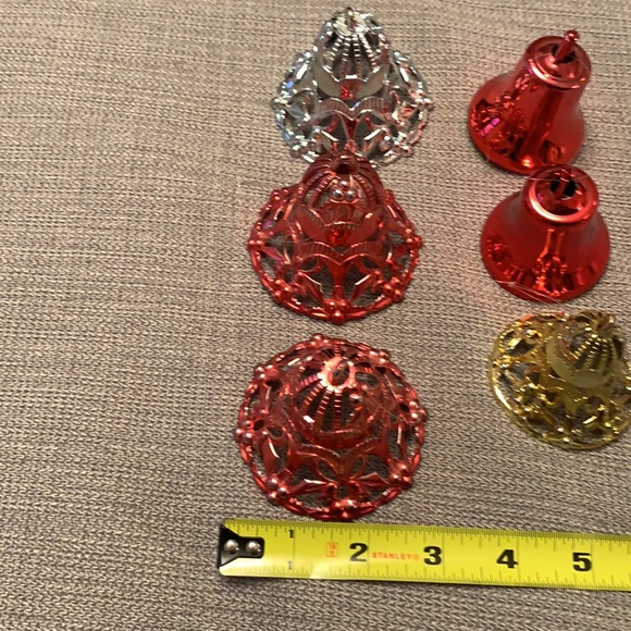 Vintage Set of 6 Christmas Ornaments Bells - Picture 4 of 7